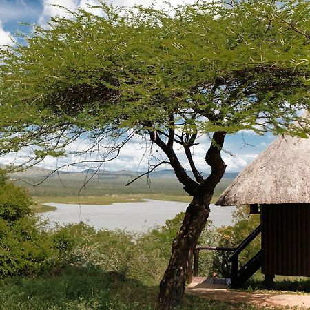 Nkwazi Lake Lodge Понгола Екстериор снимка